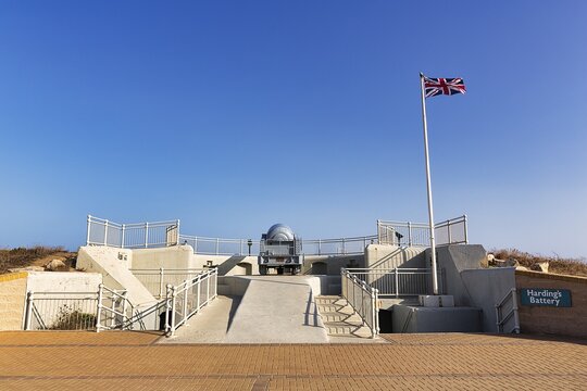 Harding's Battery, cannon on observation deck with flag of Great Britain, Union Jack, Europa Point, Gibraltar, Overseas Territory, Great Britain