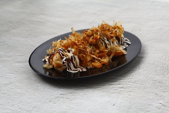 Freshly cooked Japanese food called Takoyaki