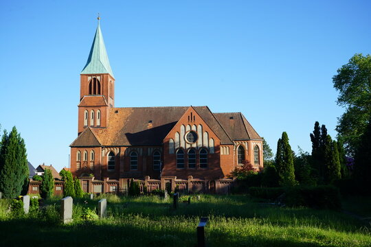 Pfarrkirche St. Antonius in Grossraeschen
