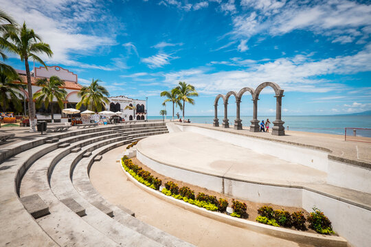 Mexico, Jalisco, Puerto Vallarta, Los Arcos amphitheater