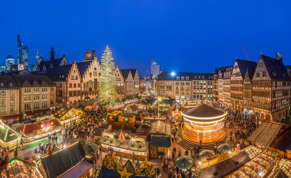 Germany, Frankfurt, Christmas market at Roemerberg in the evening seen from above