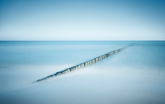 Germany, Mecklenburg-Western Pomerania, Usedom, breakwater in the sea, long exposure