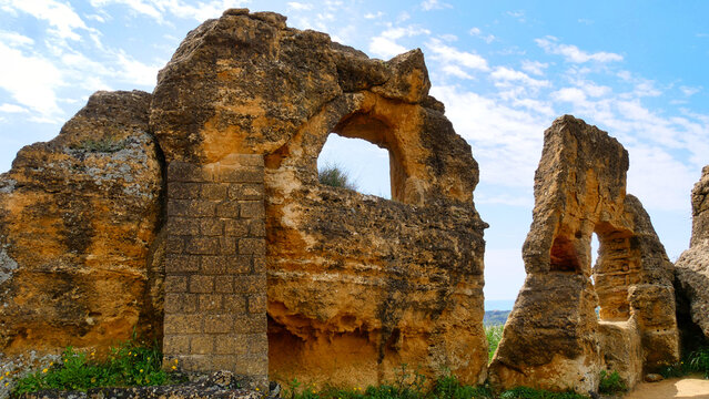 &Uuml;berreste eines Tempels in Agrigento, Sizilien