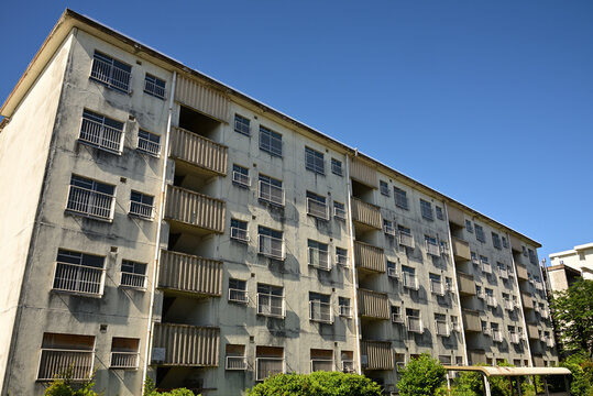 Old housing complex built in the Showa era and scheduled for redevelopment.（団地）13