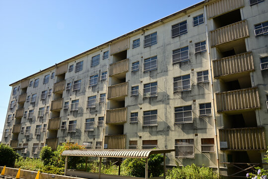 Old housing complex built in the Showa era and scheduled for redevelopment.（団地）15