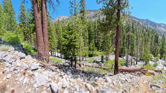 Views of Kings Canyon Scenery along the Rae Lakes Loop