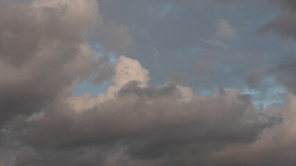 Fototapeta premium Dramatic Clouds at Dusk