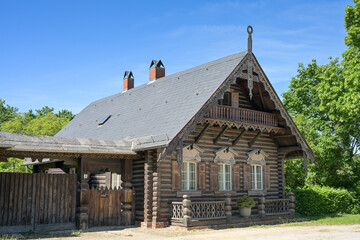 Historisches Holzhaus, Nr. 8, Kolonie Alexandrowka, Potsdam, Brandenburg, Deutschland © Frank