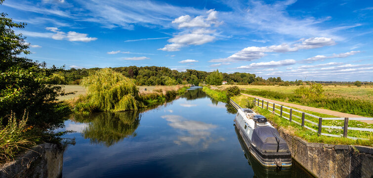 River Lee with narrow boat at Hertford, Hertfordshire