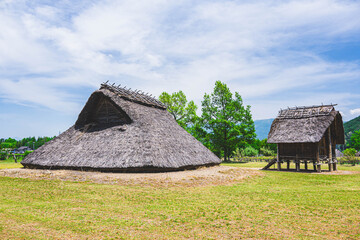 平出遺跡　縄文の村　 © kikisora
