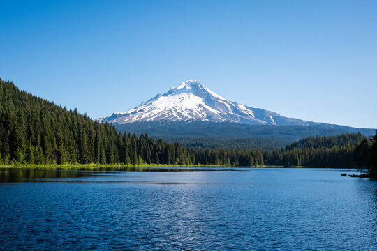 Trillium Lake and Mount Hood