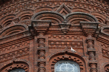 Obraz premium Saint Sophia Cathedral in Harbin with a bird