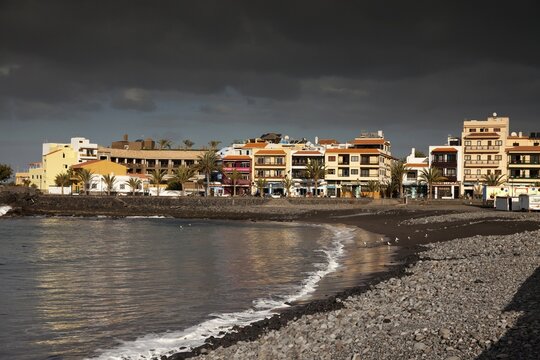 Black beach Playa de La Calera with La Playa, Valle Gran Rey, La Gomera, Canary Islands, Spain