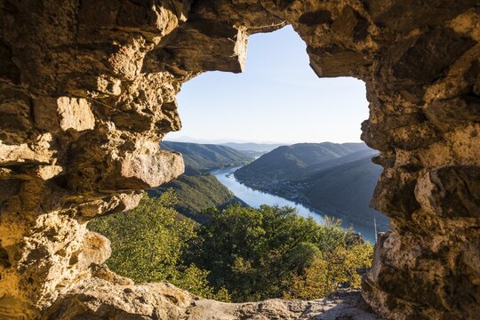 Overlook from Aggstein castle over the Danube. Wachau, Austria
