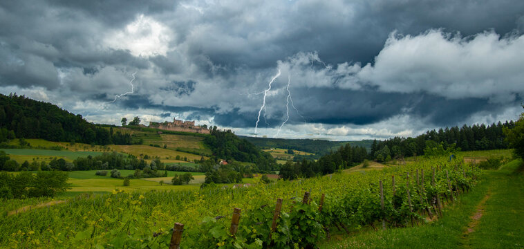 Gewitter an der Hochburg nahe Emmendingen