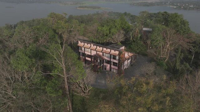 Scenic view of Bao Dai Villa at Lak Lake in Lien Son Lak Commune, Dak Lak Province, Vietnam, showcasing the historic royal residence surrounded by the tranquil Central Highlands landscape.
