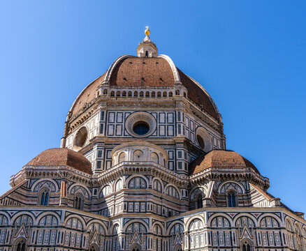 Der ber&uuml;hmte Dom von Santa Maria del Fiore  mit Kuppel und Marmorfassade, Florenz, Italien