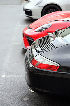 Porsche 911 Carrera Coup&eacute; oder Porsche 996 der Neunzigerjahre und seine Nachfolger am 31.05.2026 beim Oldtimertreffen im Lenkwerk in Bielefeld im Teutoburger Wald in Ostwestfalen-Lippe
