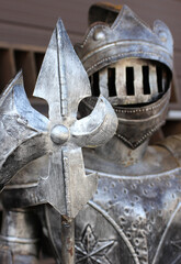 Obraz premium Vintage Knight Armor Decoration At Antique Shop