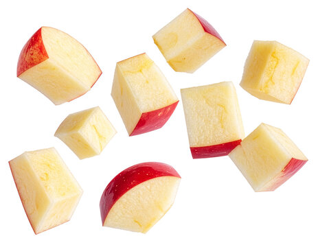 Dynamisch fallende knackige Apfelw&uuml;rfel isoliert f&uuml;r Food-Designer zur frischen Gestaltung von gesunden Joghurt-Verpackungen auf transparentem Hintergrund, um Lust auf vitale Snacks zu machen