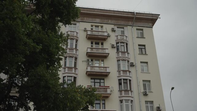 An elite apartment building in the center of Moscow since the days of the USSR. Filmed in motion