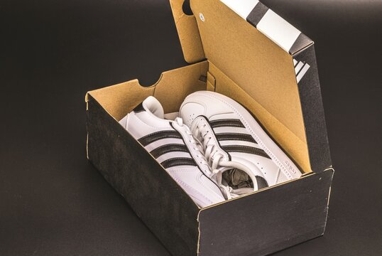 Sports Shoe Box Adidas Images – Browse 453 Stock Photos  display picture 2