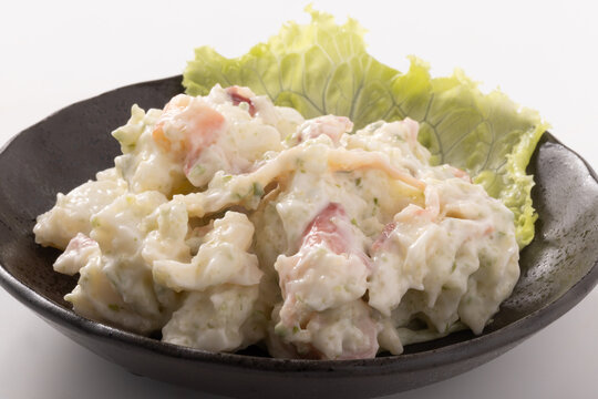 ホッキ貝サラダ（ホッキ貝　イカ　カラフトししゃも卵）