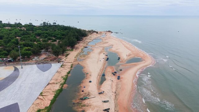 Explore Cong vien ven bien in Ho tram with sand, sea and activities at the beach