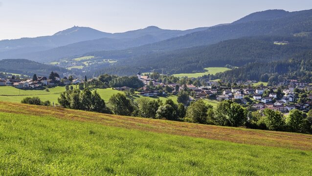 View of the village with the Gro&szlig;er Arber 1456m, Lam. Lamer Winkel, Bavarian Forest, Upper Palatinate, Bavaria, Germany