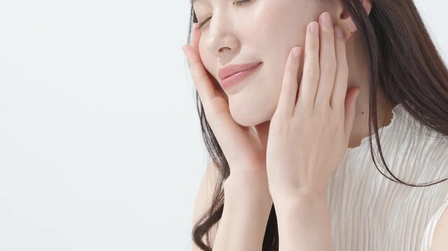 女性　スキンケア