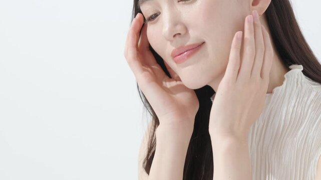 女性　スキンケア
