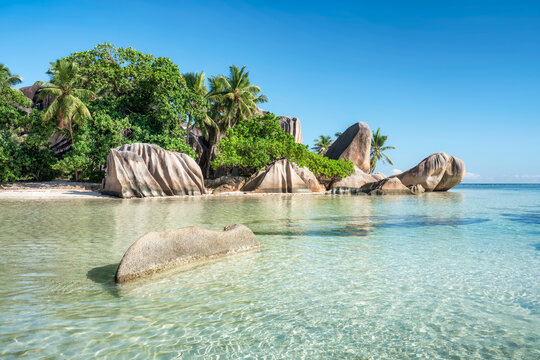 Anse Source d'Argent beach on a sunny day, La Digue Island, Seychelles