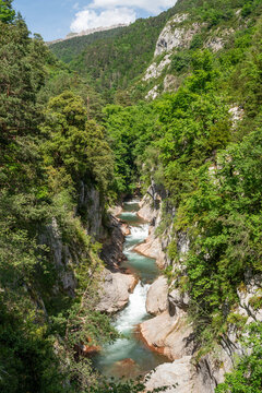 Boca del Infierno es una garganta-barranco de gran valor est&eacute;tico cerca de Siriesa, en el Valle de Hecho, Parque Natural de Los valles Occidentales, Pirineo Aragones, Huesca, Aragon, Espa&ntilde;a 