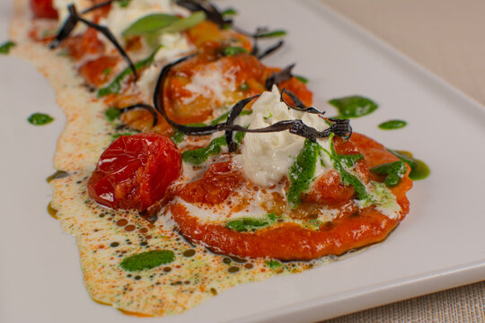 Homemade Ravioli with Tomato Sauce and Fresh Cheese