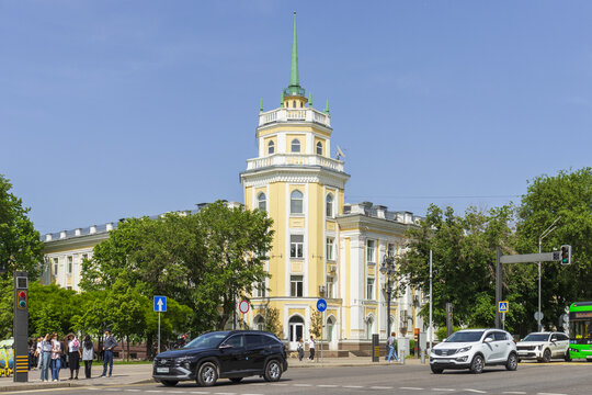 Almaty, Kazakhstan 5 May 2026. Arbat Avenue in Almaty, Zhibek Zholy Pedestrian Street. Panfilov walking Street