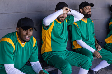 Obraz premium Left player speaking and starting animated baseball lineup over bench, planning batting order