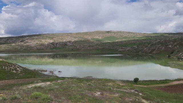 T&ouml;d&uuml;rge Lake in Sivas, Turkey is a renowned gypsum karst lake in the Kızılırmak Basin, known for its unique geology, sinkhole formations, and rich natural biodiversity.