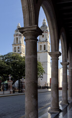 Fototapeta premium church cathedral building in campeche mexico beautiful colorful colonial town on the gulf coast spanish architecture arches arch travel tourism destination