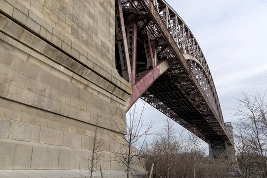 rail bridge in new york city linking randalls island with astoria queens public park cycle and pedestrian way bike path arches industrial space underneath viaduct railroad long island city tourism usa