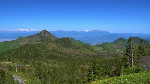 初夏の志賀高原　横手山ドライブインからの眺望