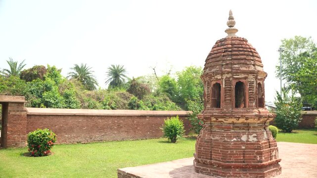 This is the Radhashyam Temple, which is located in Bishnupur. The idols of Radha Shyam Nitai Gaud and Thakur were worshipped in the temple.