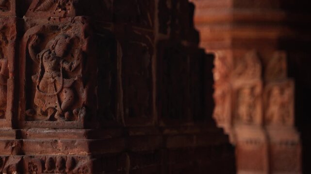 The Madanmohan Temple in Bishnupur is one of the architectural monuments of terracotta art. Animals, Birds, Black Sapphire, 10 Avatars and other mythological stories are depicted in architecture.