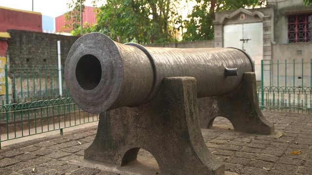 This is the Dalmadal Cannon. Bishnupur's King Bhaskar Rao drove out the Bargi forces using this Dal Madal cannon.