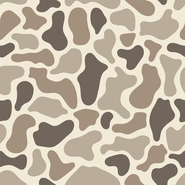 Old School Duck Hunting Camo Background, Vintage Muted Tan and Taupe Marsh Camouflage Seamless Pattern Vector