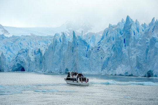 boat at Spegazzini glacier argentina view huge panorama