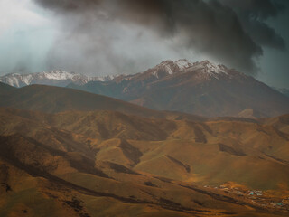 Fototapeta premium snow-capped peaks Gansu