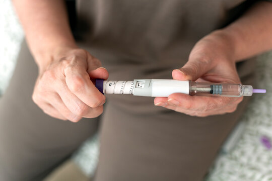 Glp-1 tirzepatide injection for weight loss treatment