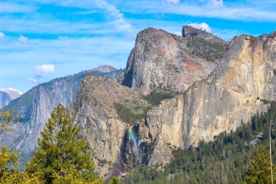Yosemite National Park Tunnel View Close Up Rainboe 