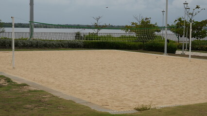 Cancha de Arena en Bulevar de Barranquilla © StockHarry