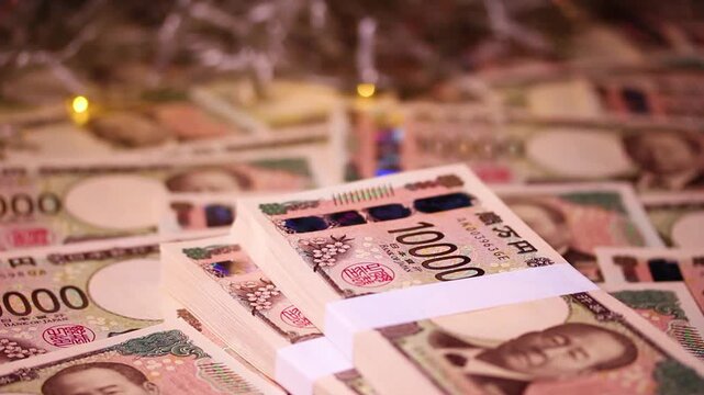 点滅するイルミネーションと沢山の1万円札